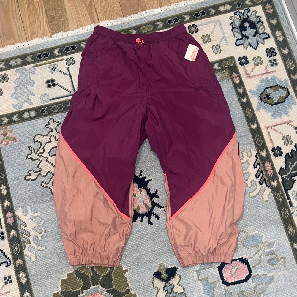 Free flow joggers